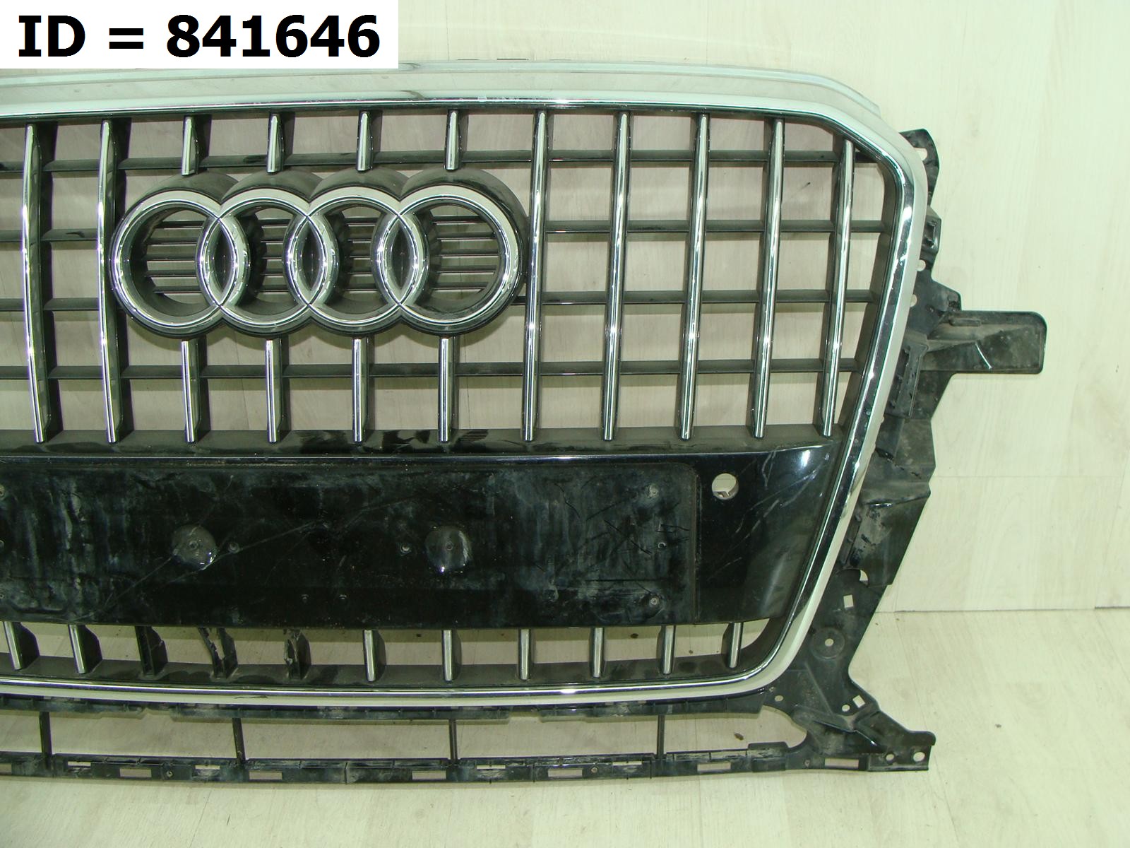Решетка радиатора  Audi Q5 I Рест. (2012-2017) 5 дв.
