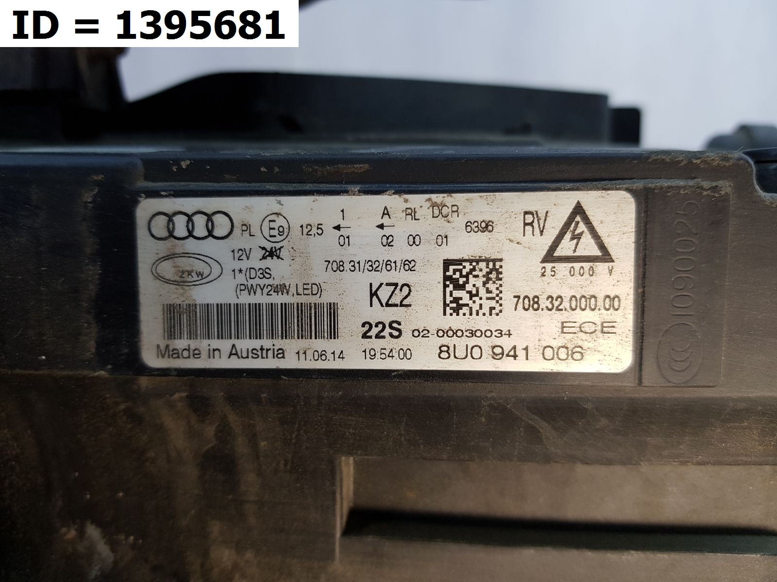 Фара правая  Audi RSQ3 Q3 I (2013-2015) 5 дв.