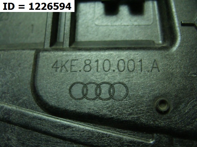 Левая зарядная заслонка с сервоприводом  Audi Audi Audi