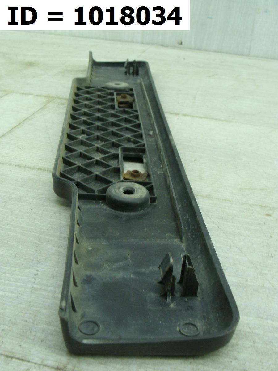 Площадка номерного знака  Toyota Land Cruiser Prado 150 Ser (2009-2013) 5