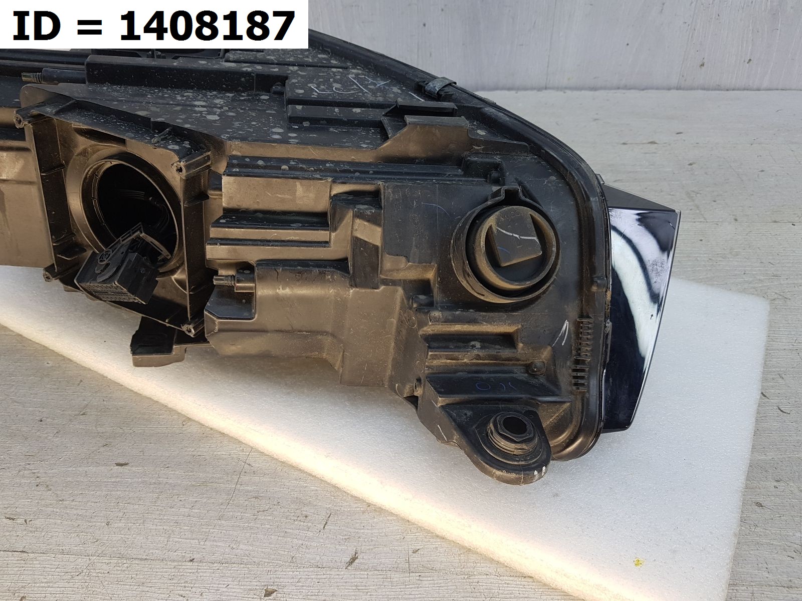 Фара правая  Audi Q5 II (2017) 5 дв.
