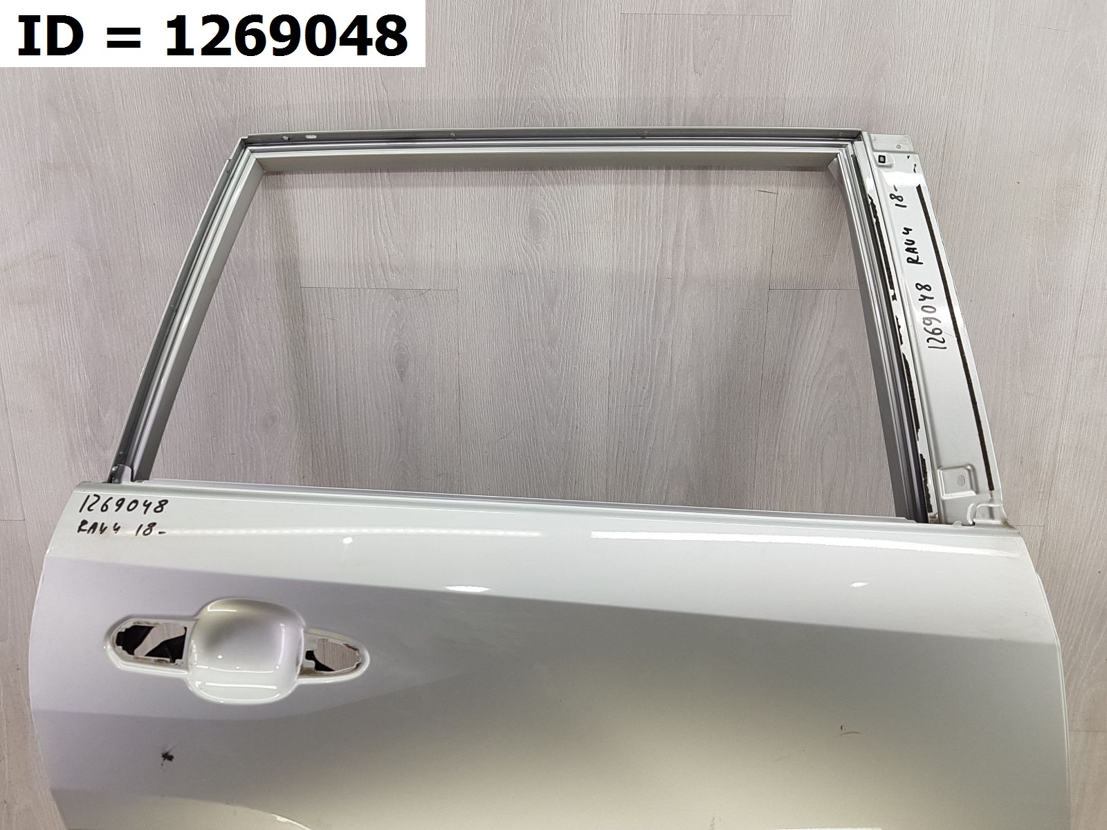 Дверь задняя правая  Toyota RAV4 4  V (XA50) (2018)  5 дв.