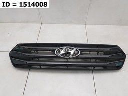 Решетка радиатора  на Hyundai Creta I (2016) 5 дв.. Б/У. Оригинал