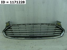 Решетка радиатора  на Ford Mondeo V (2014) Седан. Б/У. Оригинал
