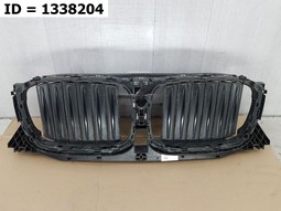 Жалюзи радиатора на BMW X3 2017. Б/У. Оригинал