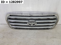 решетка радиатора на Toyota Land Cruiser 2007-2012. Б/У. Оригинал