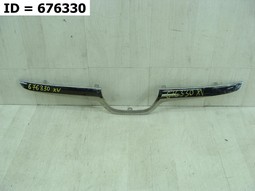 Молдинг решетки радиатора хром на Subaru XV 2011-2016. Б/У. Оригинал