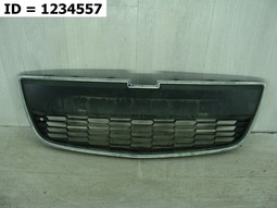 решетка радиатора на Chevrolet Aveo 2011-2015. Б/У. Оригинал