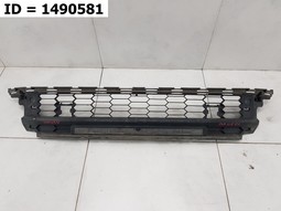 Решетка переднего бампера  на Skoda Kodiaq I (2016) 5 дв.. Б/У. Оригинал