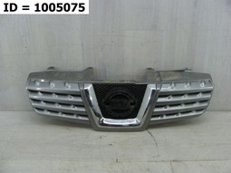 Решетка радиатора  на Nissan Qashqai I (2006-2010) 5 дв.. Б/У. Оригинал