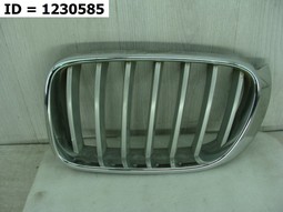 Решетка радиатора правая  на BMW X4 I (F26) (2014-2018) 5 дв.. Б/У. Оригинал