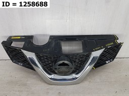 Решетка радиатора  на Nissan X-Trail II (T32) (2013-2019) 5 дв.. Б/У. Оригинал