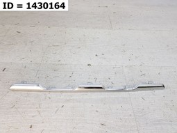 Молдинг решетки радиатора левый хром  на MERCEDES-BENZ GLC Coupe I (C253) Рест. (2019) 5 дв.. Б/У. Оригинал