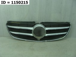 накладка решетки радиатора на Mercedes V 2014-. Б/У. Оригинал