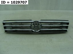 Решетка радиатора  Volkswagen Tiguan II (2016) 5 дв.