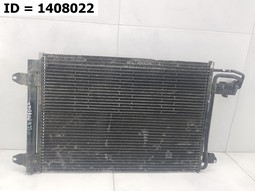 Радиатор кондиционера  на Volkswagen Touran II (2010-2015). Б/У. Оригинал